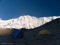 Sonnenaufgang in Lager 1 - im Hintergrund die Annapurna Südwand